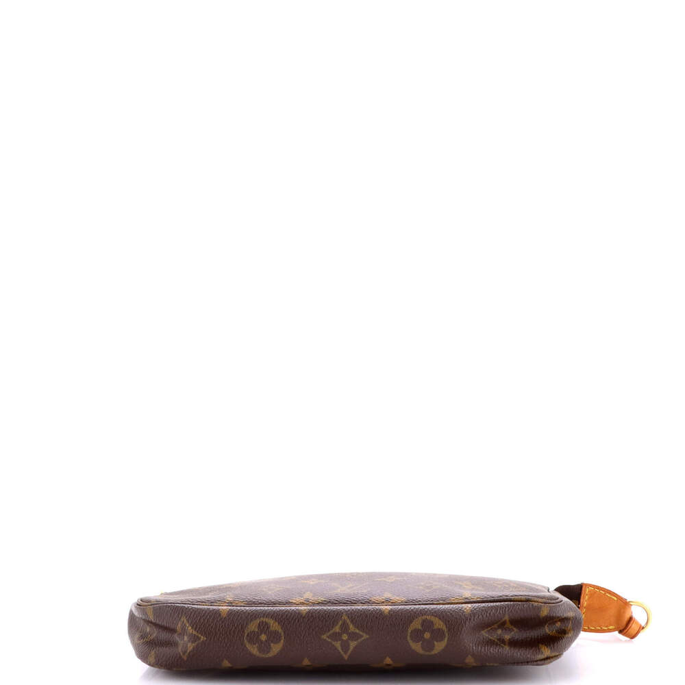 Louis Vuitton Pochette Accessoires Monogram Canvas - Picture 4 of 8